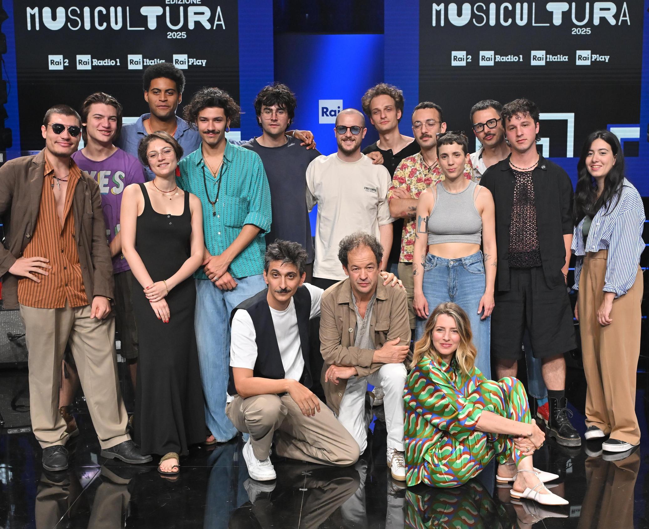 Musicultura, stelle e giovani talenti. Arrivano Cocciante e Capossela Musicultura, stelle e giovani talenti. Arrivano Cocciante e Capossela