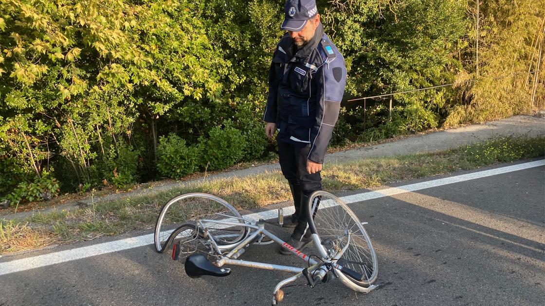 Incidente auto bici nel Bolognese: grave una giovane ciclista