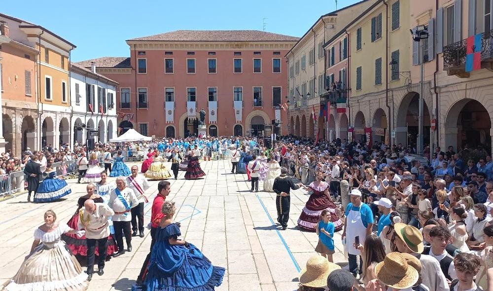 Gnoccata a Guastalla, pieno successo sotto il sole Gnoccata a Guastalla, pieno successo sotto il sole