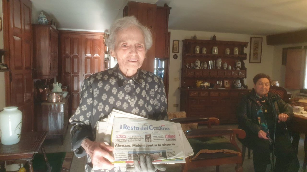 Giuseppina Molinari detta 'Giose', ha compiuto oggi 104 anni: "Leggo sempre il Carlino"