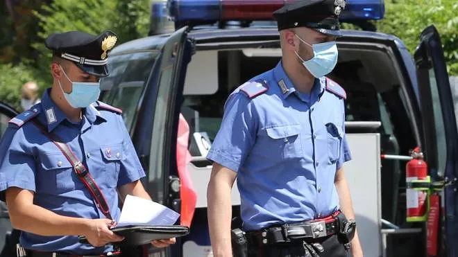 La Procura, dopo la segnalazione dei carabinieri, ha aperto un fascicolo sulla morte del giovane