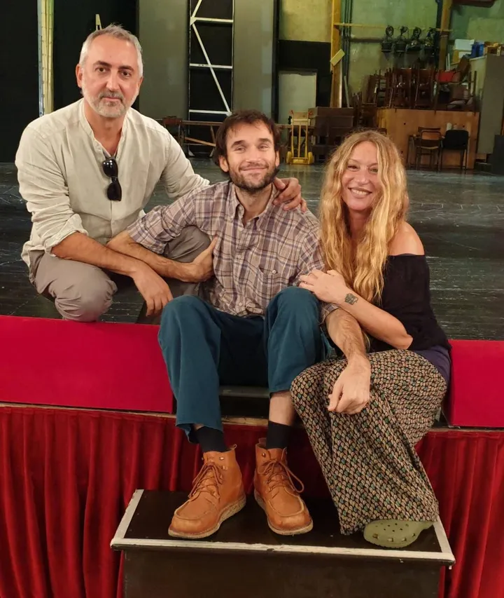 Da sinistra, il direttore artistico Cristiano Marcelli, Pau Aran Gimeno e la coreografa Simona Ficosecco