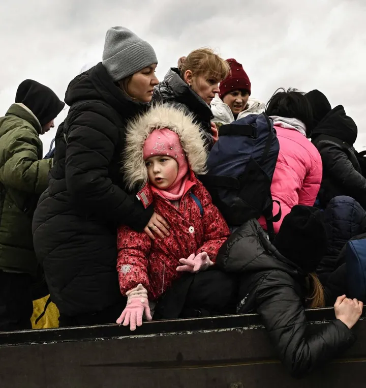 La fuga dei profughi Ucraina dal loro Paese invaso dalla Russia di Putin. In provincia ne sono arrivati 81 per ora