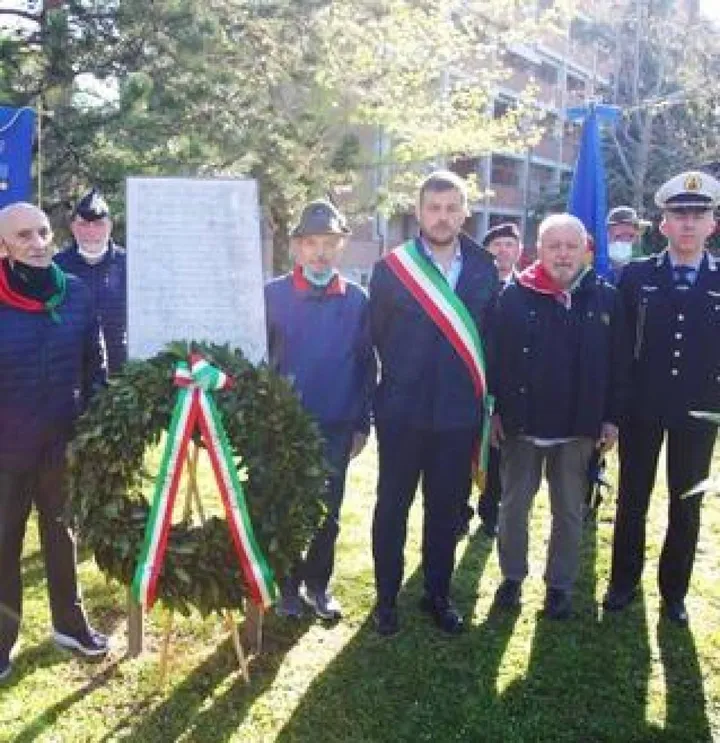 Il primo cittadino Marco Panieri alla commemorazione assieme alle autorità