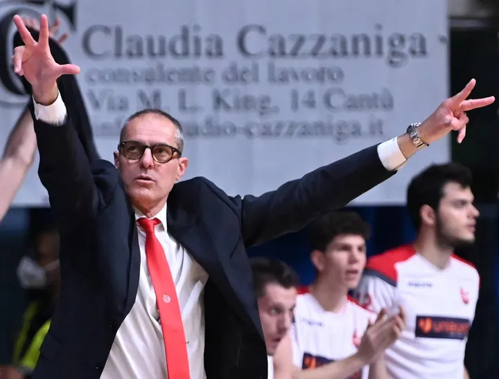 Coach Sandro Dell’Agnello saluta Forlì dopo tre stagioni
