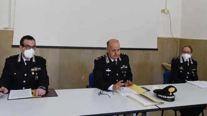 Il tenente Federico Pellegrini, il colonnello Massimiliano Mengasini e il capitano Giulia Maggi (Calavita)