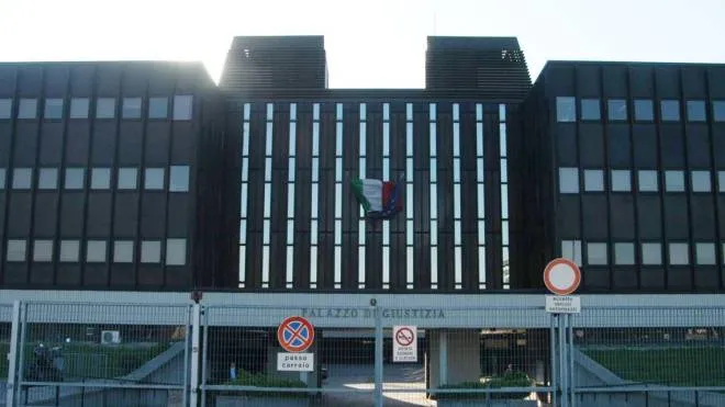 Il palazzo di giustizia di Reggio