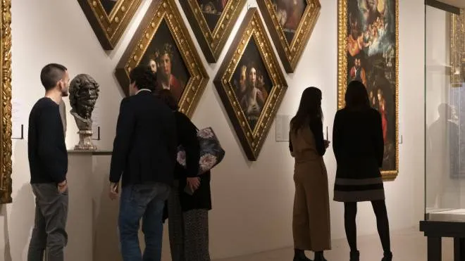Visitatori alla Galleria Estense