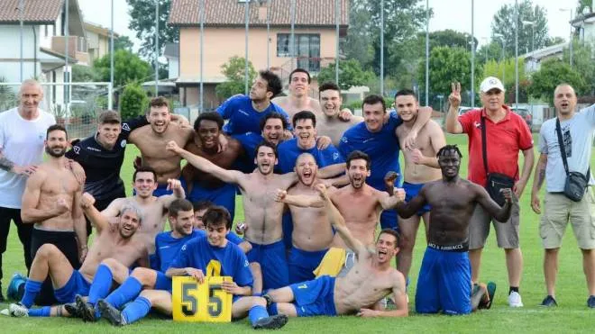 Partita finita, l’Azzurra Romagna celebra la promozione in Prima Categoria