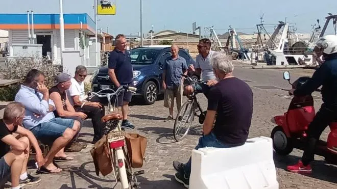 I marittimi al porto di San Benedetto protestano per il caro gasolio