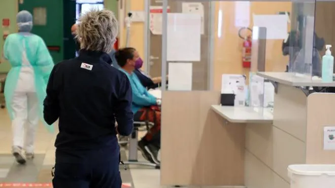 Personale sanitario al lavoro al Pronto soccorso dell’ospedale Santa Maria della Scaletta