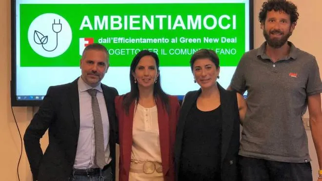 Da sinistra Davide Barbaresi, Barbara Brunori, Cora Fattori e l’energy manager Santini