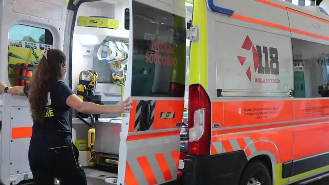L’arrivo di un’ambulanza al Pronto soccorso dell’ospedale Santa Maria della Scaletta