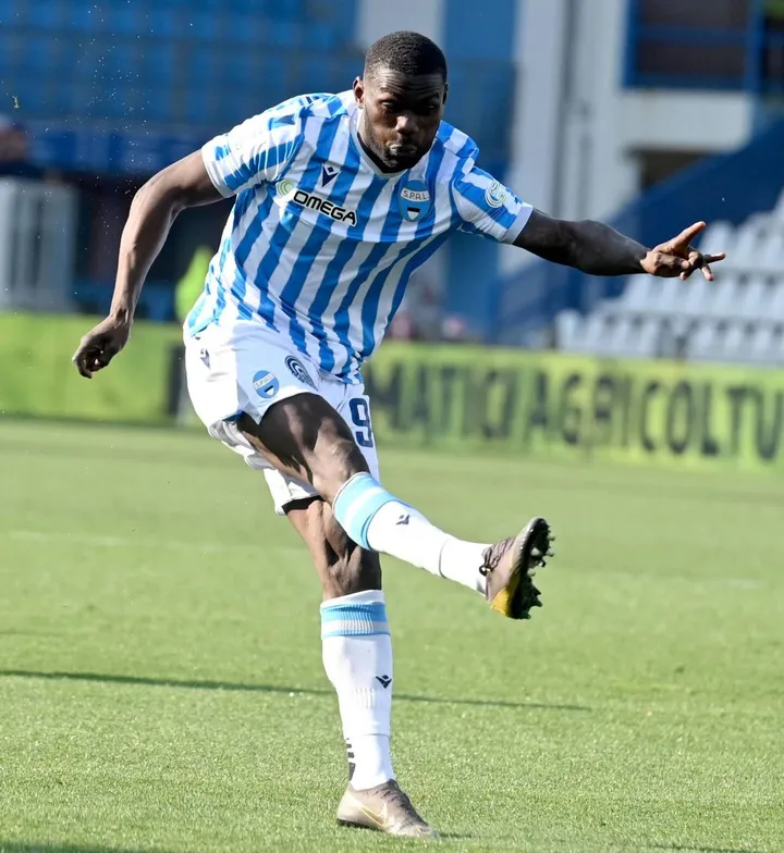 L’attaccante ivoriano Emmanuel Latte Lath, che il club biancazzurro vuole riportare a Ferrara (Foto Businesspress)