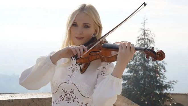 La violinista Anastasiya Petryshak, pupilla di Salvatore Accardo