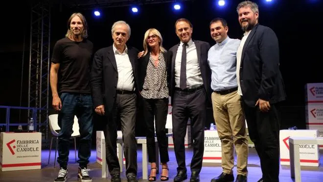 Da sinistra: Fabio Zaffagnini, il sindaco Gian Luca Zattini, Paola Casara, Andrea Cangini e Valerio Baroncini (Frasca)