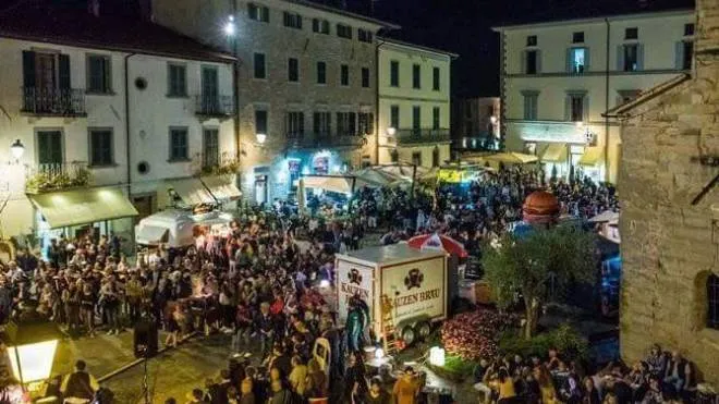 Un’affollata piazza Ricasoli durante uno degli eventi della passata estate