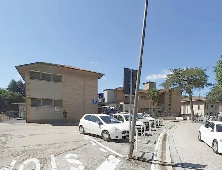L’ingresso dell’ospedale di comunità ’L.Cappelli’ a Mercato Saraceno al centro di una diatriba politica, ma punto di riferimento per la valle del Savio