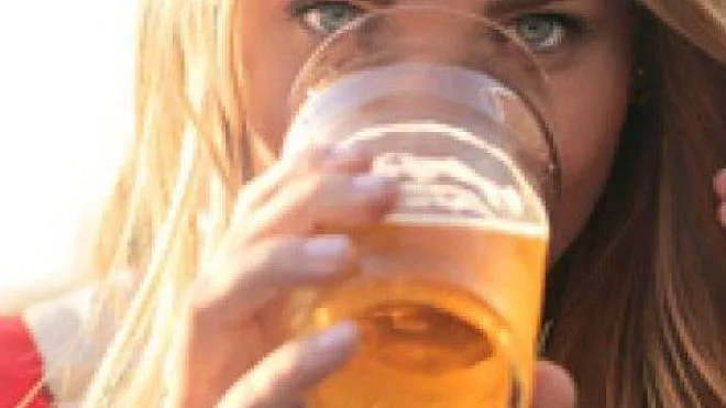La birra in bicchieri di plastica sarà messa in vendita regolarmente