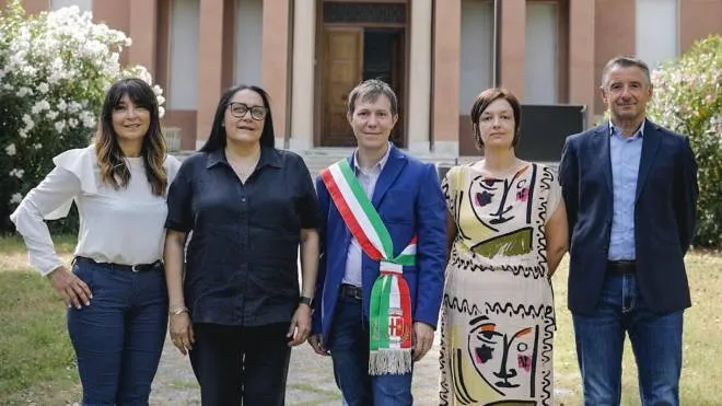 Da sinistra: Catia Conficoni, la futura vicesindaco Silvia Zoli, il sindaco Billi, Federica Pierotti e Massimo Paolini