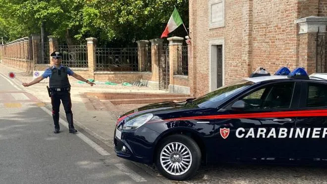 la volante dei carabinieri di Rovigo