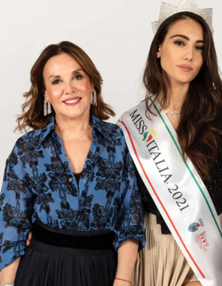 Patrizia Mirigliani con Zeudi Di Palma, Miss Italia 2021