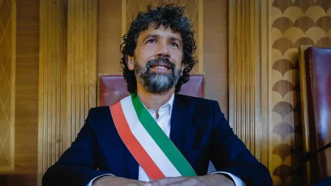 Damiano Tommasi riceve l'investitura ufficiale a sindaco di Verona dopo la vittoria al ballottaggio Verona, 29 giugno 2022.
ANSA/CLAUDIO MARTINELLI