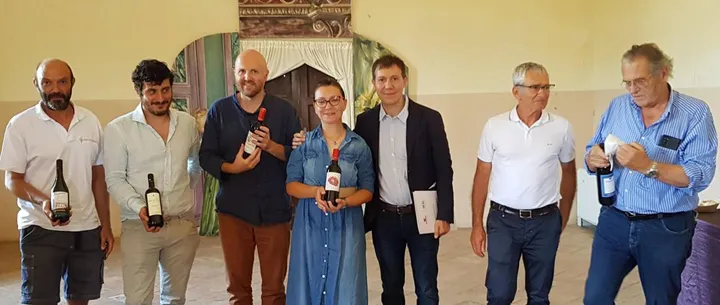 I produttori vinicoli con il sindaco Francesco Billi e il vicepresidente di Castrumcari Luigi Barilari