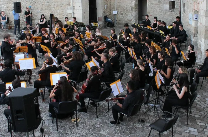 L’orchestra del campus nazionale dei Licei musicali diratta da Marco Papeschi
