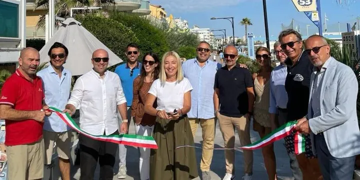 La sindaca Franca Foronchi inaugura il primo tratto della passeggiata
