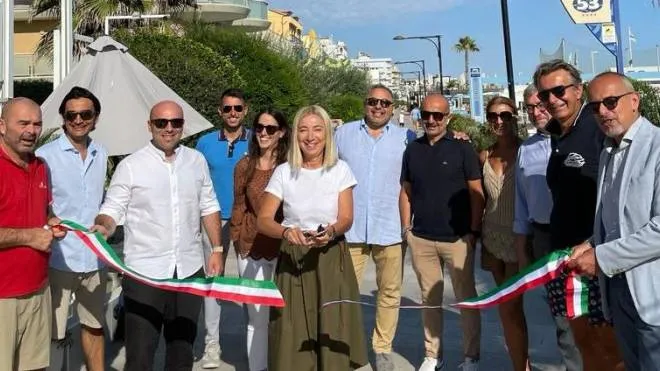 La sindaca Franca Foronchi inaugura il primo tratto della passeggiata