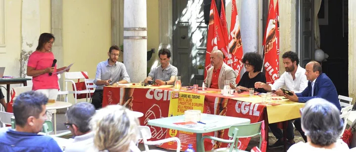 Un momento del dibattito che si è tenuto ieri a Palazzo Gradari (Foto Luca Toni)
