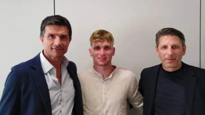 L’amministratore dell’Ancona Roberto Ripa insieme a Luca Lombardi e al direttore sportivo Micciola