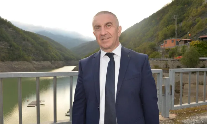 Tonino Bernabè, presidente di Romagna Acque-Società delle Fonti, qui alla diga (foto Frasca)