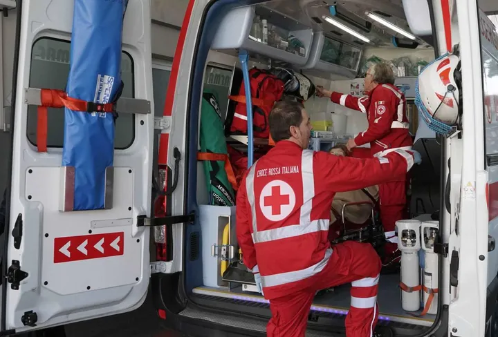 L’ambulanza ha trasportato d’urgenza l’artigiano al Franchini