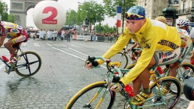 Marco Pantani al Tour de France del 1998 che lo vide vincitore