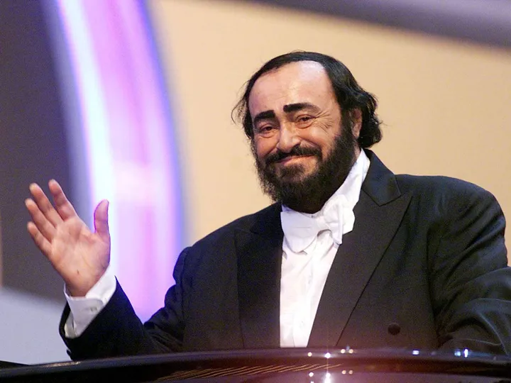Nell’immagine Luciano Pavarotti, l’ndimenticabile tenore modenese il 24 agosto avrà la sua stella a Hollywood