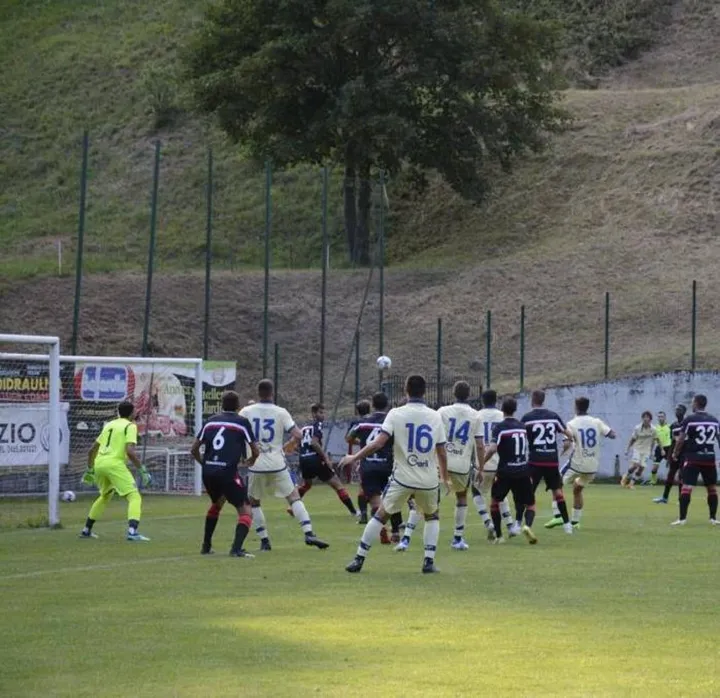 Una fase della partita tra Hellas Verona e Vis Pesaro terminata 1-4