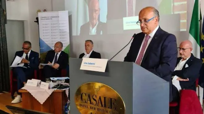 Il presidente della Camera di Commercio, Gino Sabatini