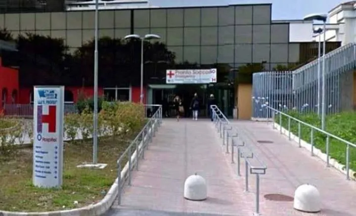 L’ingresso dell’ospedale