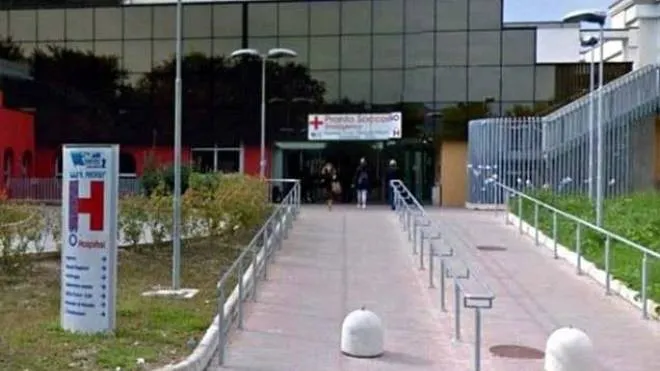L’ingresso dell’ospedale