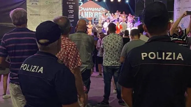 I controlli effettuati dalla polizia durante tutte le serate del festival che hanno portato anche a denunce