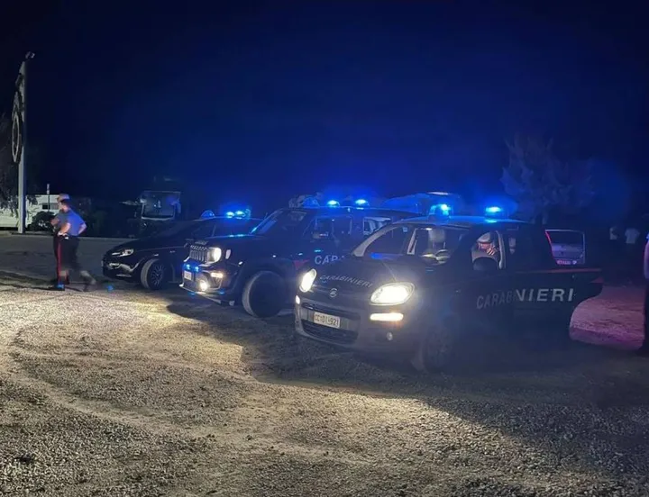 Numerose le pattuglie dei carabinieri in azione nella notte di sabato