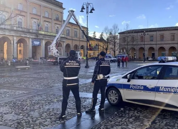 La polizia municipale nel centro storico di Santarcangelo