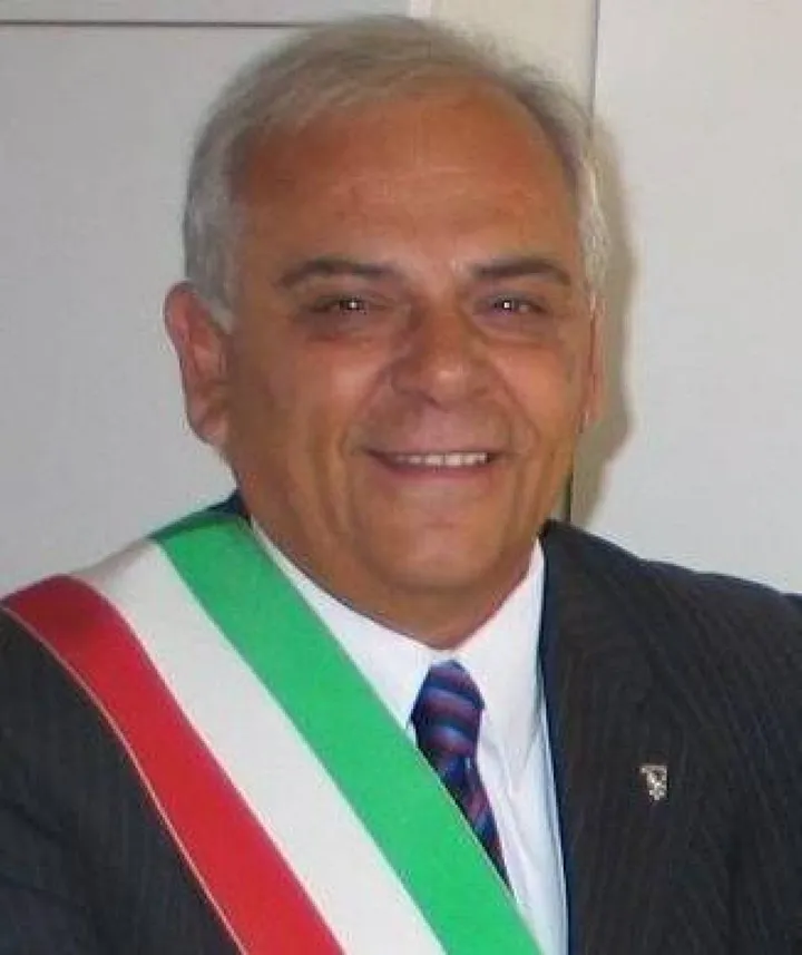 Giuseppe Cenni, scomparso a 67 anni. Entrò per la prima volta in consiglio comunale nel 1992