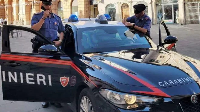 I carabinieri hanno lavorato a stretto contatto con la guardia di finanza lombarda per catturare l’albanese