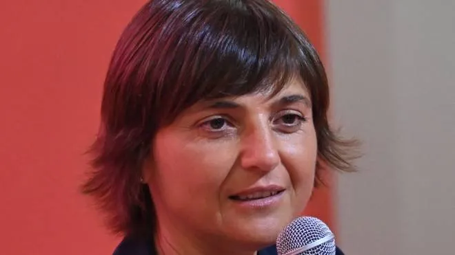 Debora Serracchiani, capogruppo dem alla Camera, ieri sera sul palco della Festa dell’Unità