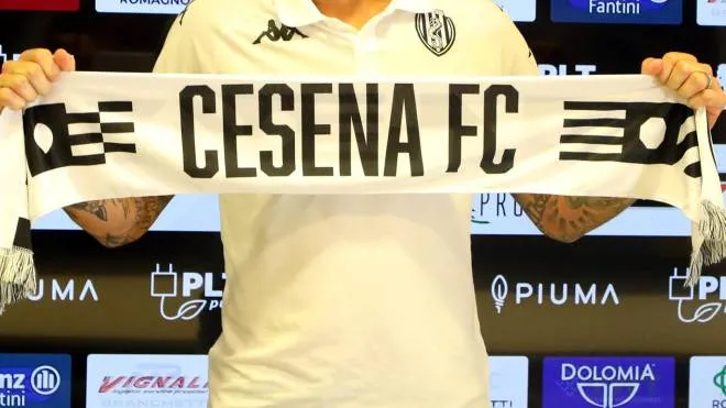 Simone Corazza, attaccante classe 1991, è stato l’11° acquisto del club bianconero. Ha firmato un triennale dopo l’annata con l’Alessandria
