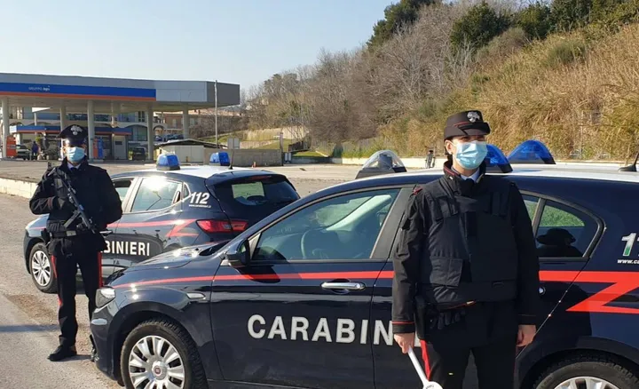 I carabinieri hanno inseguito i banditi da Campiglione a Monte Urano
