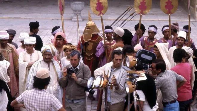 Pie Paolo Pasolini sul set girato in Oriente nel 1973